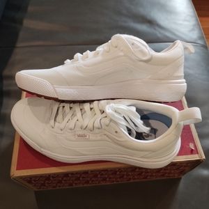 Vans Women's Ultra range EXO white